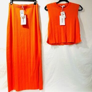 Frame Denim Orange Ribbed Maxi Pencil Skirt. (skirt size M, tops size L)